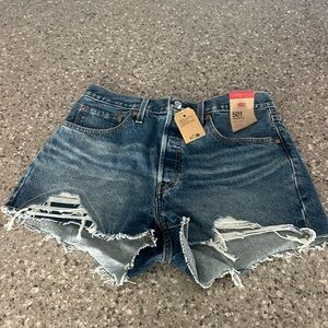 Levi's NEW WITH TAGS 501 High Rise Distressed Blue Jean Shorts Women’s